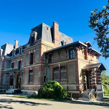 Chateau De Crenille -appartements Apartment *